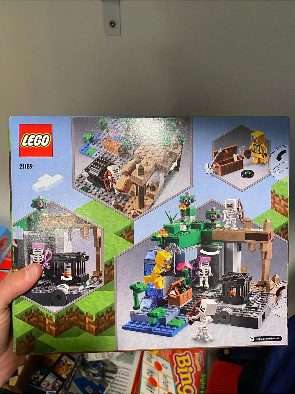 LEGO Minecraft The Skeleton Dungeon - Green, Gray and Brown Playset